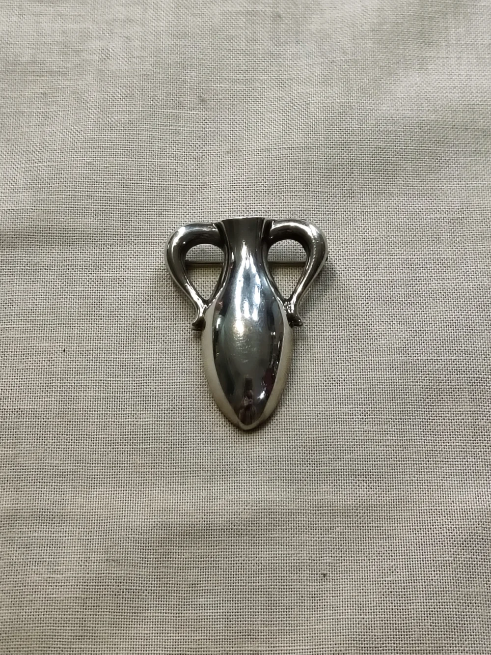 James Avery Retired Amphora Bud Vase Brooch Pin Sterling Silver 925 w/ Box